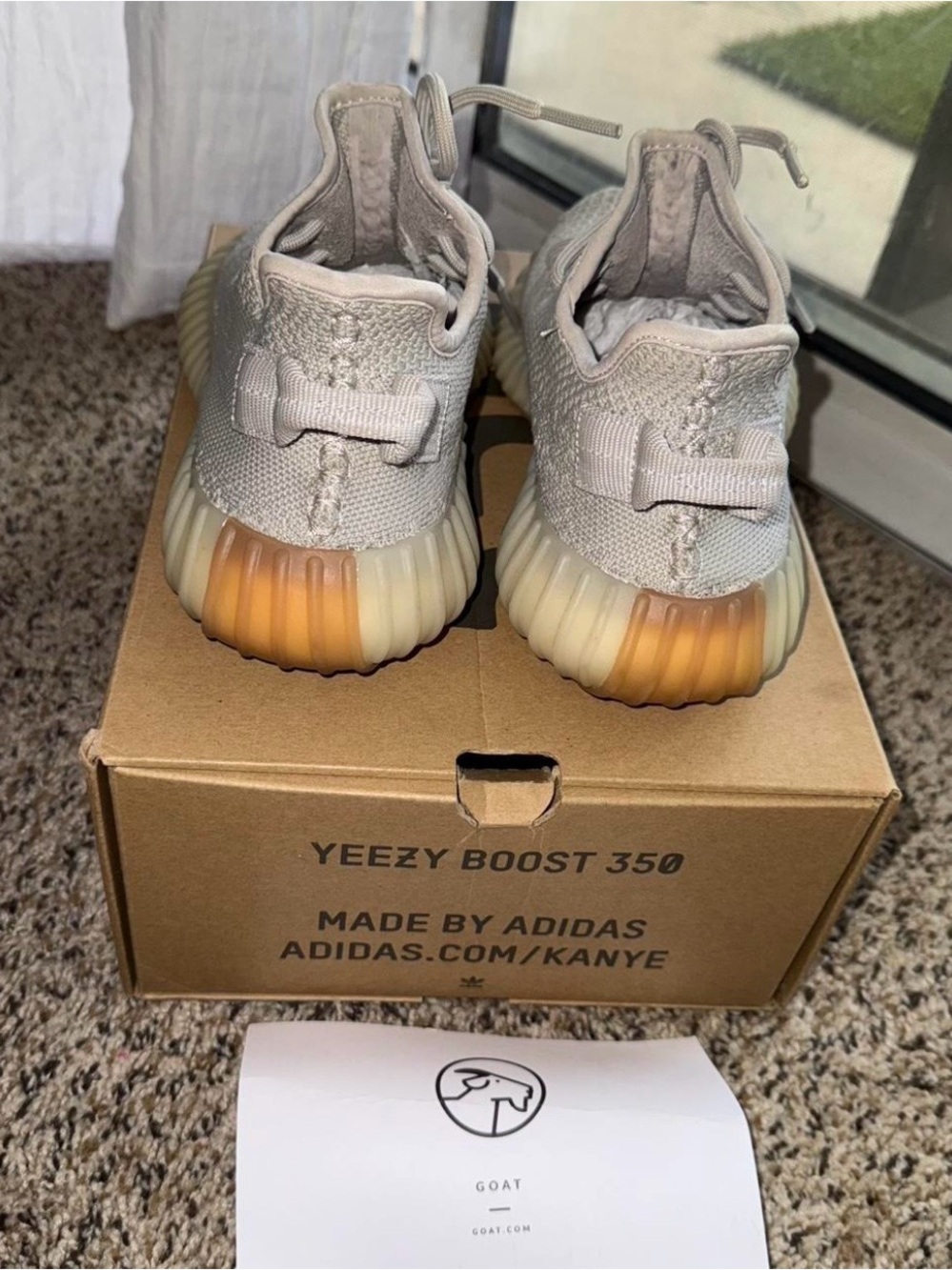 Yeezy - Picture 4 of 5